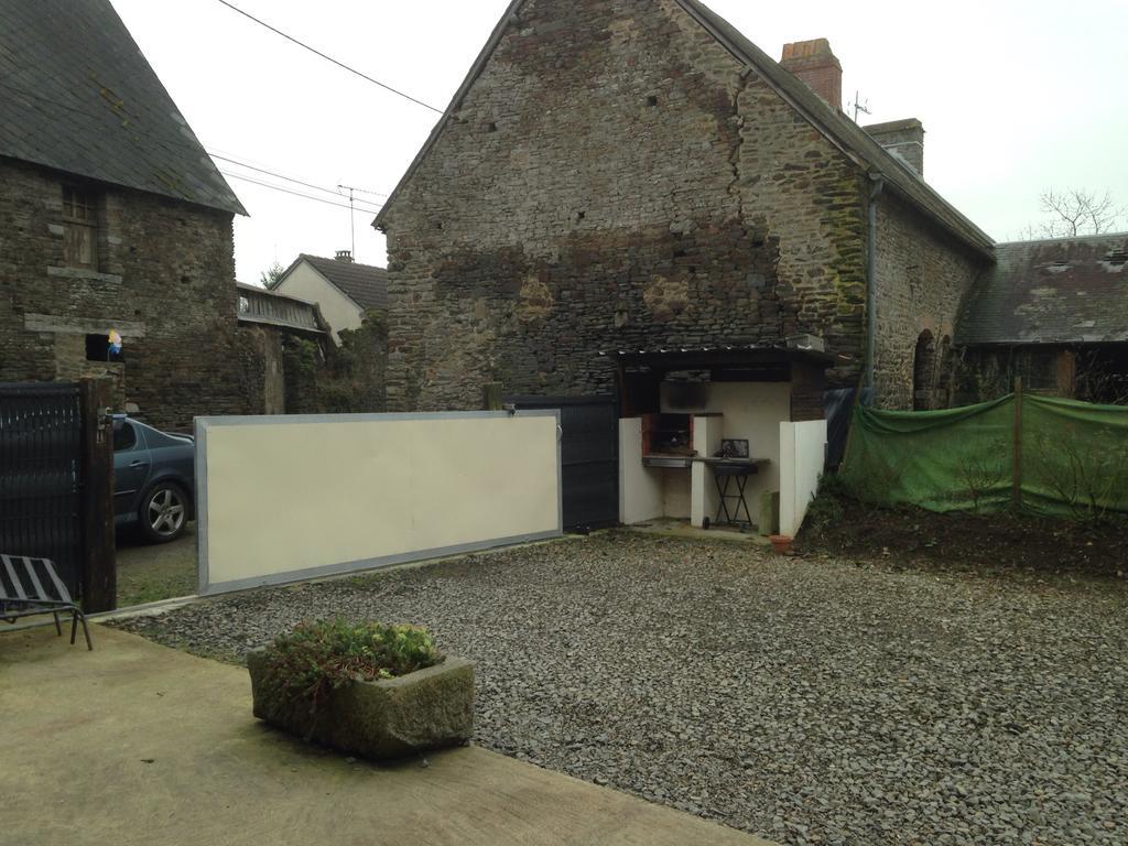 Gite Aristide Mont Saint Michel Sacey Exterior photo